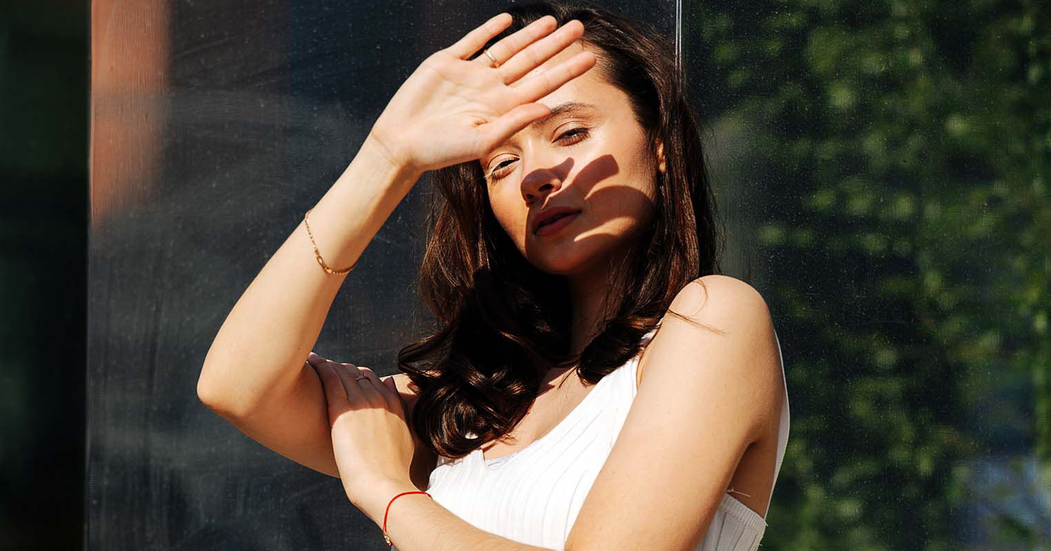 Sunscreen Ingredients 101: What to Look for In Sensitive Skin Formulas