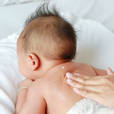 How Often Should You Bathe Your Babzy? Dermatologist Insights