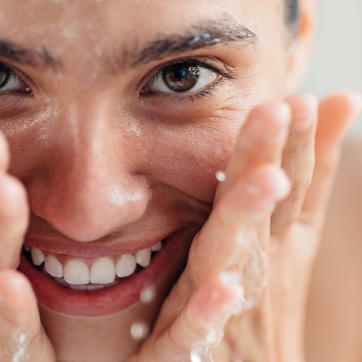 Why Gentle Cleansing Is Non-Negotiable During the Monsoon