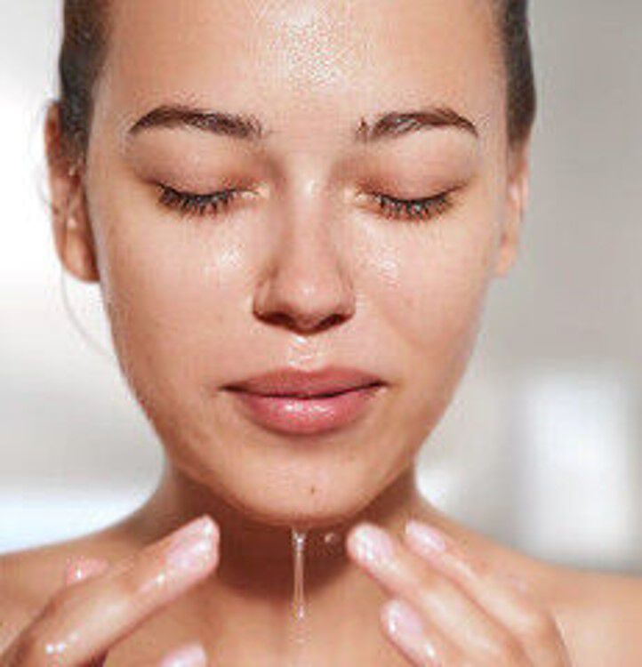 What to Apply First, Serum or Moisturizer?