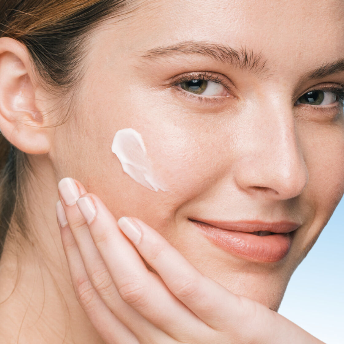 Exfoliating Acne-Prone Skin Safely with Salicylic Acid