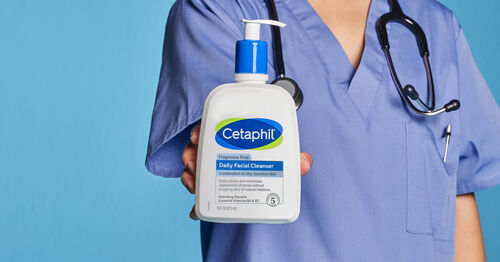 oil-free non-comedogenic facial cleanser