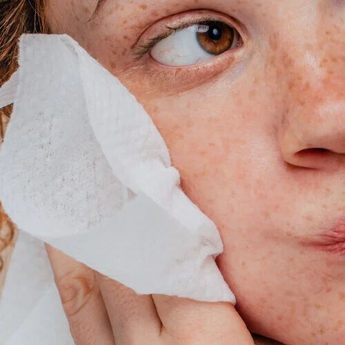 What to Apply First, Serum or Moisturizer?