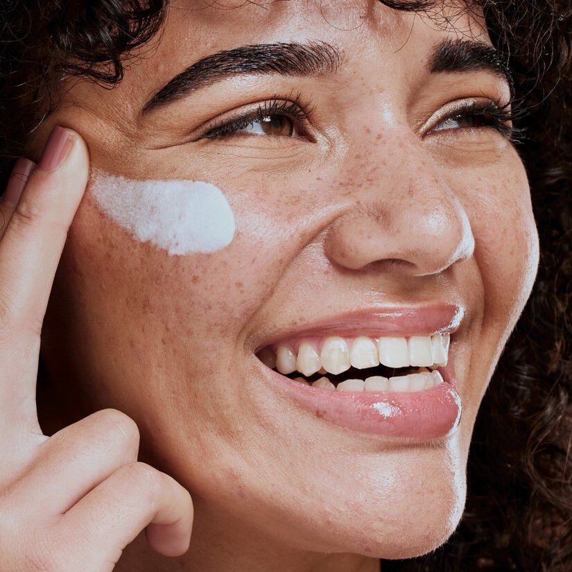 Salicylic Acid and Vitamin C: Balanced Skin Routine